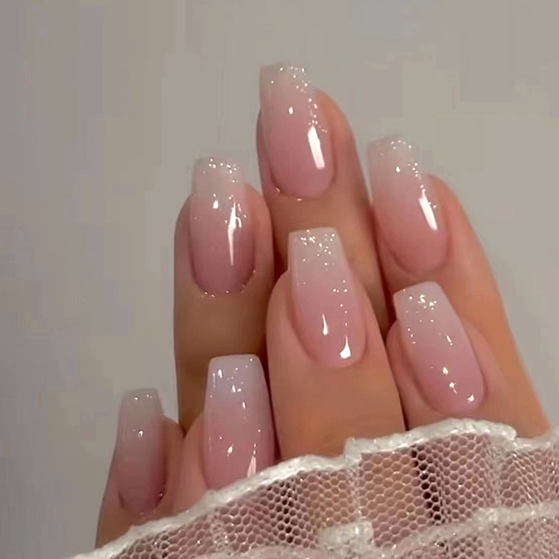 ملصق أظافر متدرج متوسط ​​الطول لفتاة الباليه