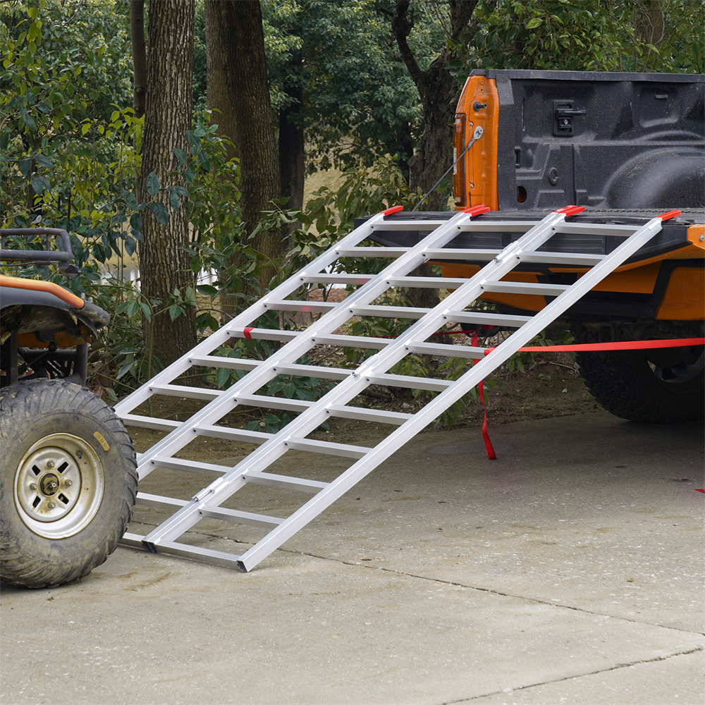 منحدر تحميل VEVOR ثلاثي الطي من الألومنيوم 1500 رطل 77 بوصة × 54 بوصة للجرارات ATVs UTVs